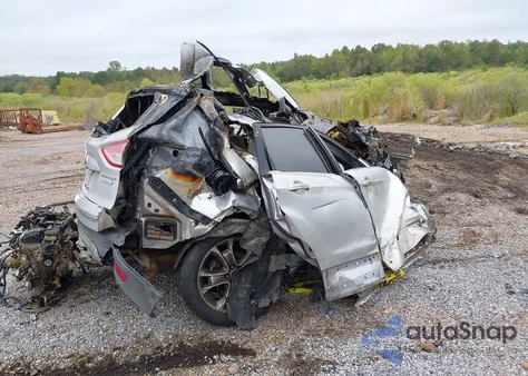 2014 Ford Escape Titanium z USA, uszkodzony, nr VIN 1FMCU0J96EUB69238